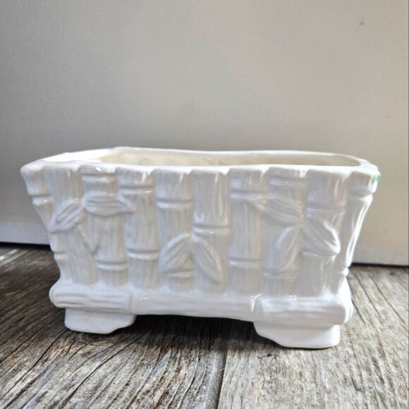 Ungemach Other - Ungemach USA Pottery Ivory Bamboo Footed Planter